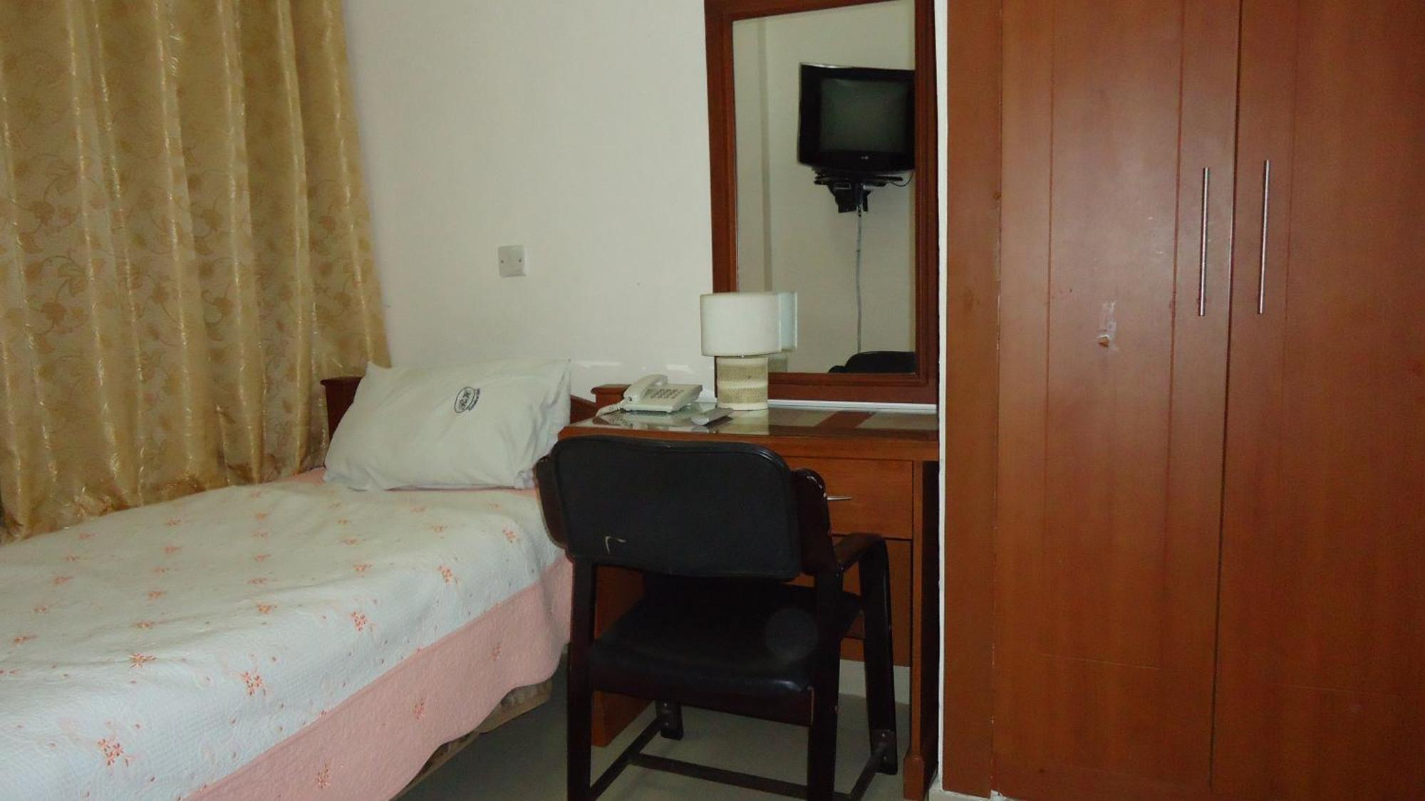 Rainbow Hotel Dar es Salaam Room photo