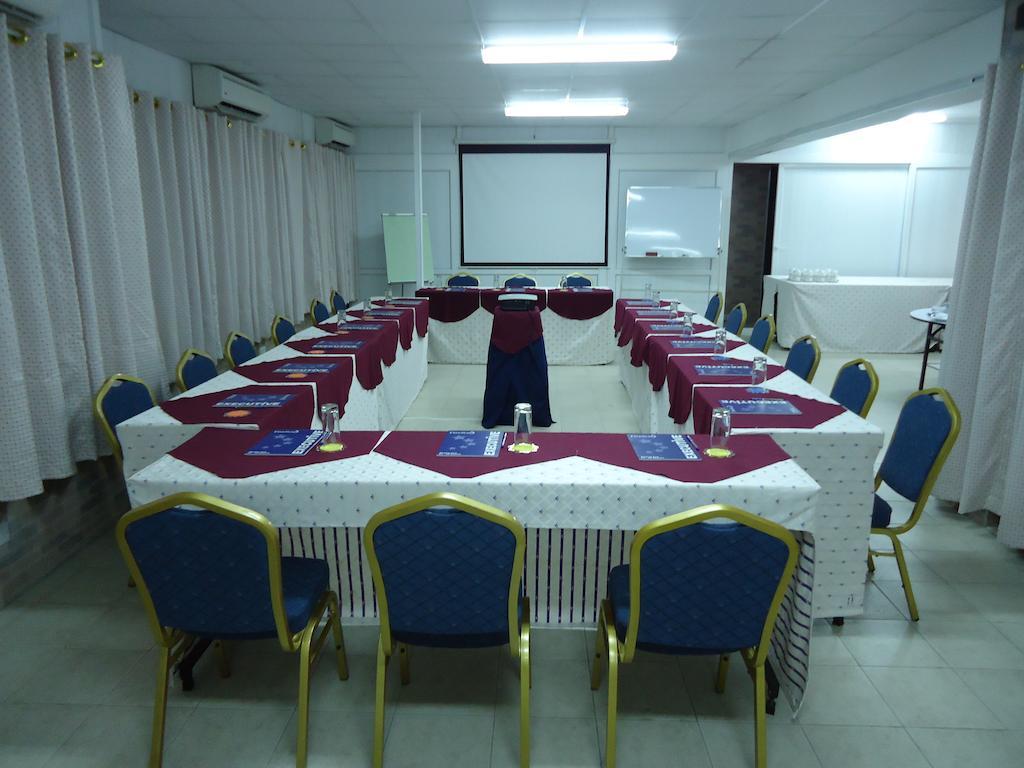Rainbow Hotel Dar es Salaam Exterior photo