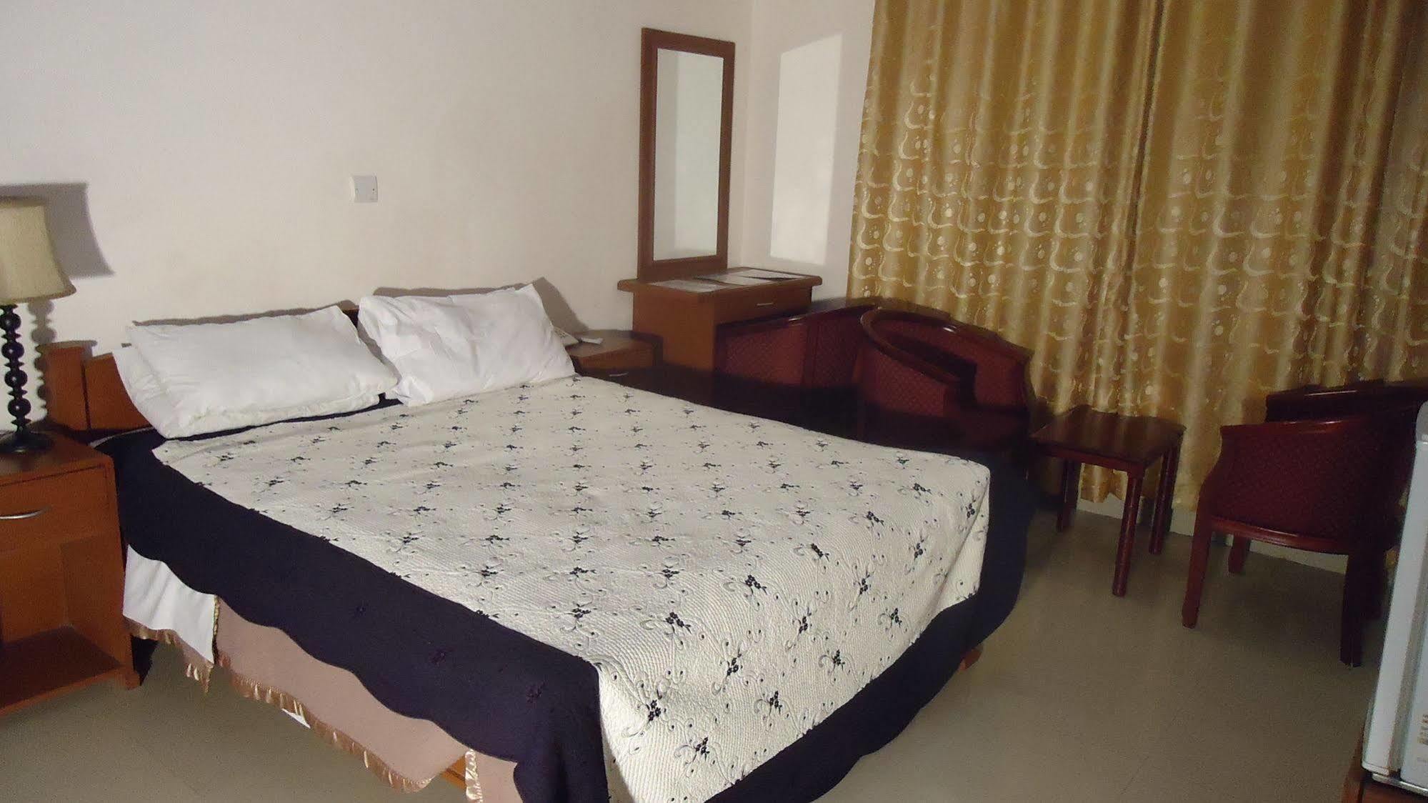 Rainbow Hotel Dar es Salaam Exterior photo